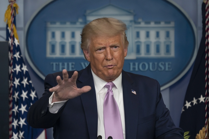 D. Trumpas paskelbė taikysiantis ginčytiną mechanizmą dėl sankcijų Iranui