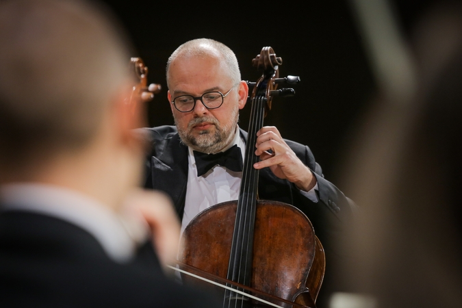 M. Bačkus.