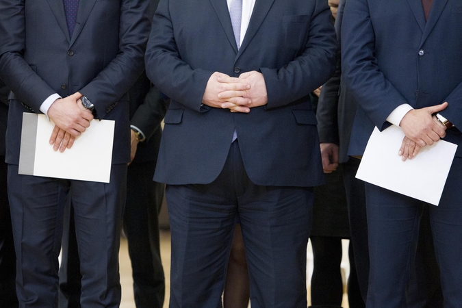Siūloma ministerijų kanclerius vėl paversti karjeros tarnautojais
