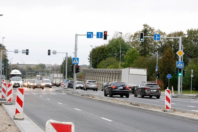 Liepų, Jaunystės ir Arimų gatvių sankryžoje – naujas šviesoforas