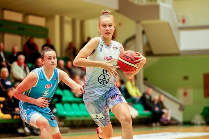 Krepšininkė J. Jocytė: talentas be darbo nieko nereiškia