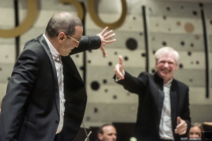 Lietuvos valstybinis simfoninis orkestras sezoną užbaigs kartu su pianistu A. Paley