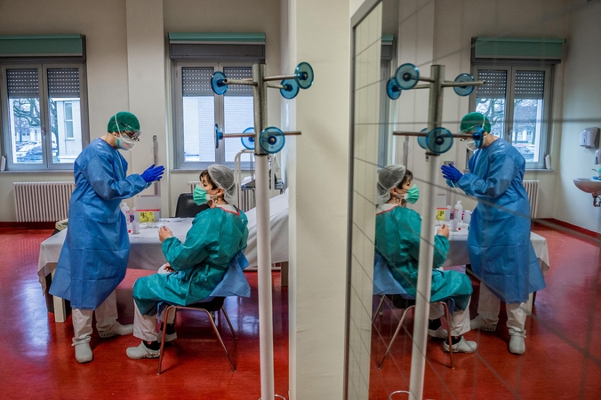Koronavirusas baugina toliau: Prancūzijoje aukų skaičius padaugėjo iki keturių