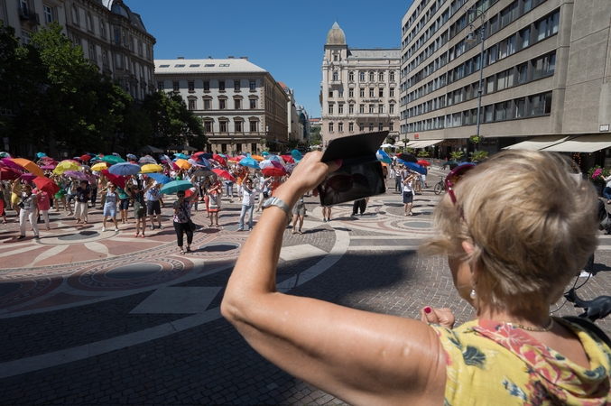 Premjeras: Vengrija nesilaikys ES sienų atvėrimo rekomendacijų