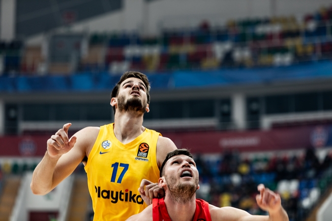 „Maccabi“ pratęsė sutartį su D. Benderiu