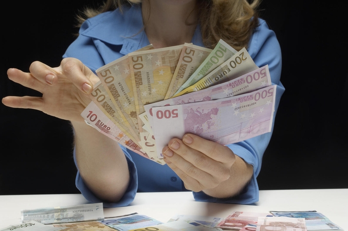 Lietuvoje didėja paramai skiriamos lėšos: kurioms sritims tenka daugiausia?