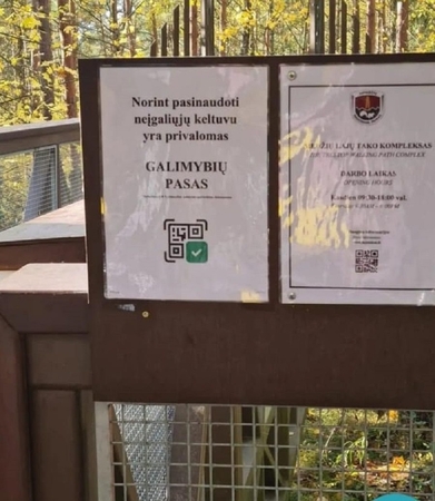 Sukrėtė žinia, kad pasinaudoti neįgaliųjų keltuvu privalomas galimybių pasas: tai – visiškas dugnas
