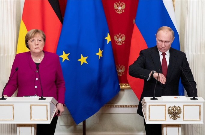 Kremlius: V. Putinas ir A. Merkel susirūpinę dėl įtampos Rytų Ukrainoje