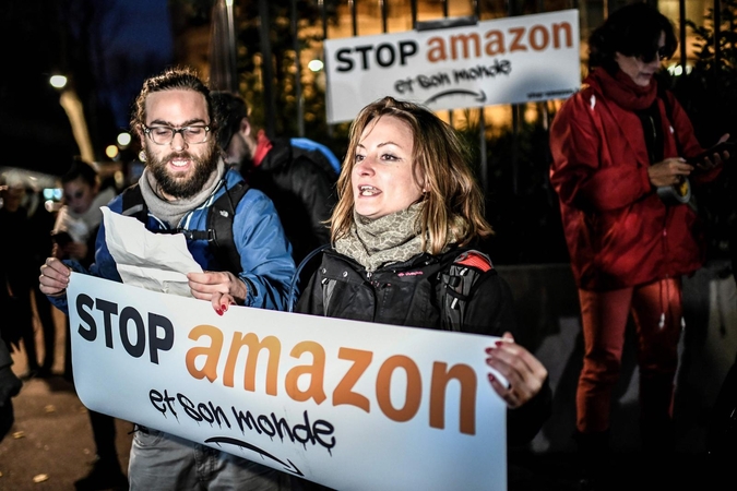„Amazon“ darbuotojai pradėjo „juodojo penktadienio“ streiką: siekia didesnių algų