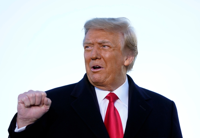 D. Trumpo apkaltos straipsnis siunčiamas Senatui, kuris pradės teismą
