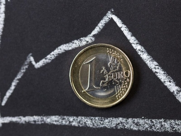 Ekonomistai palankiai vertina prezidento siūlymą dėl GPM mažinimo
