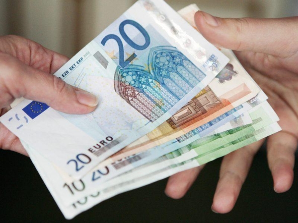 Prekybos tinklų mokestį vertins nepriklausomi ekspertai