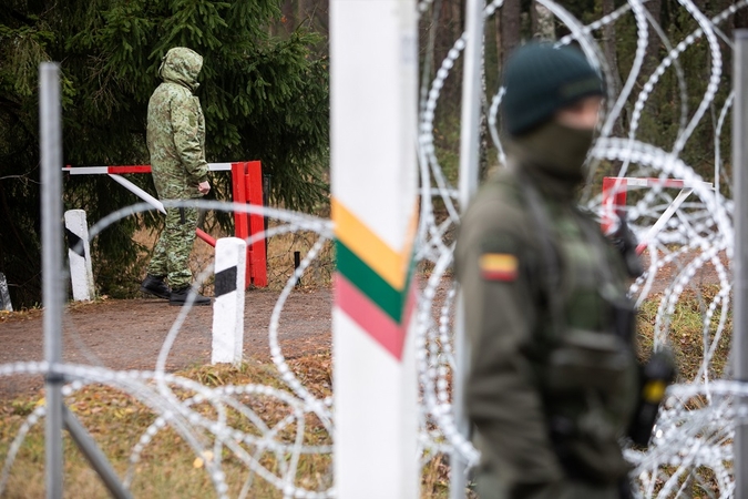 Seimui teikiamas siūlymas iki gegužės vidurio pratęsti karių patruliavimą pasienyje