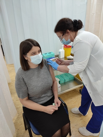 Trečiąja doze pasiskiepijusi ministrė G. Skaistė: kviečiu pasitikėti mokslu