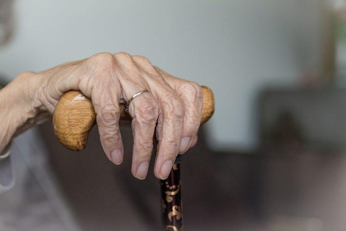 101 metų vokietė per karantiną pabėgo iš senelių namų