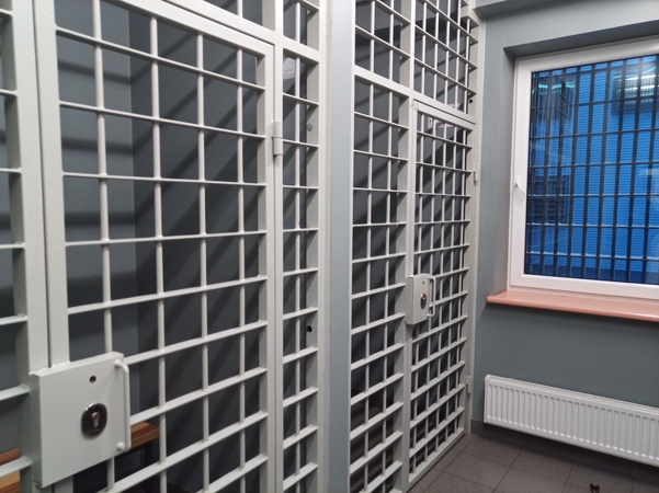 Užsienietis Klaipėdoje ant kojų sukėlė areštinės pareigūnus