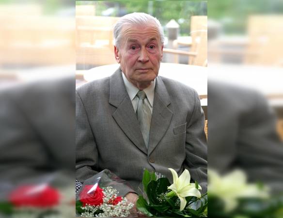 Mirė prozininkas P. G. Isokas