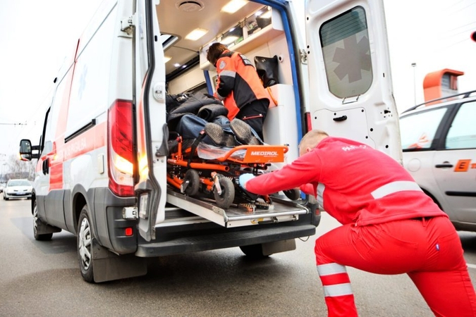 Detektyvas Palemone: iš šulinio ugniagesiai traukė nuo medikų bandžiusią sprukti moterį