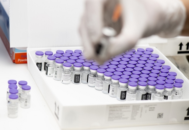 Lietuvą pasiekė didžiausia „Pfizer-BioNTech“ vakcinos siunta – 74 880 dozių