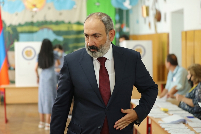 Armėnijos rinkimų komisija patvirtino premjero N. Pašiniano pergalę