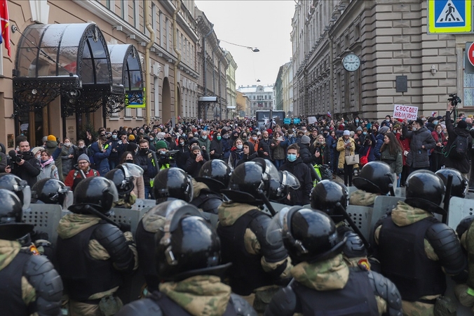 Stebėtojai: Rusijoje per protestus sulaikyta per 5,3 tūkst. protestuotojų