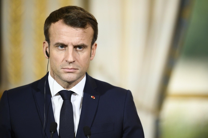 E. Macronas pasmerkė smurtą, prasiveržusį per „Geltonųjų liemenių“ judėjimo metines