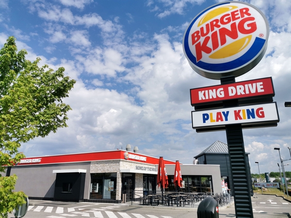 Dėl saugumo atidedamas „Burger King“ restoranų atidarymas Baltijos šalyse