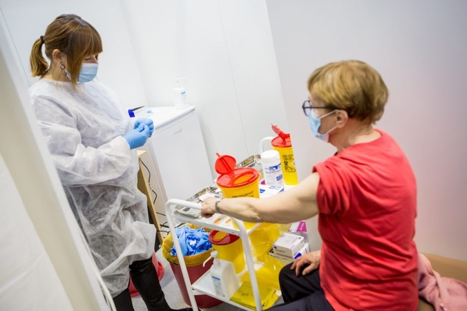 Ne visos savivaldybės skiepijimą nuo COVID-19 tęs savaitgalį – per mažai vakcinų