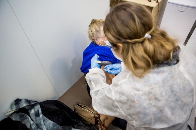 Per praėjusią parą nuo COVID-19 paskiepyta beveik 25 tūkst. žmonių