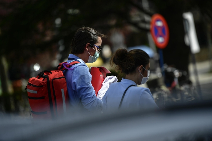 Vidurio Europai intensyvinant kovą su virusu, Čekijoje uždaromos mokyklos