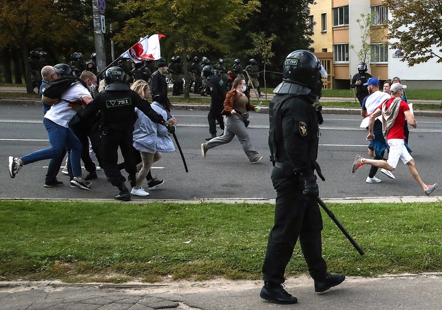 Baltarusijos VRM: šeštadienį šalyje sulaikyta per 400 protestuotojų