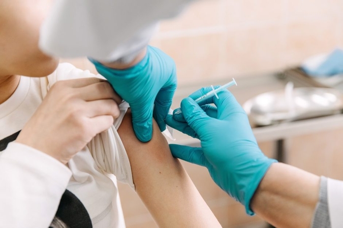 Lietuvą pasiekė pirmoji gripo vakcinos siunta – 100 tūkst. dozių