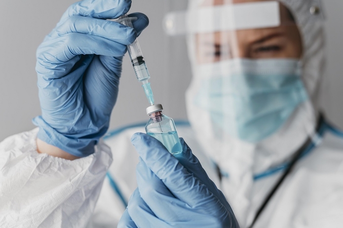 Tyrimas: kokių vakcinų sustiprinančioji dozė naudinga „Johnson & Johnson“ vakcinuotiems žmonėms?