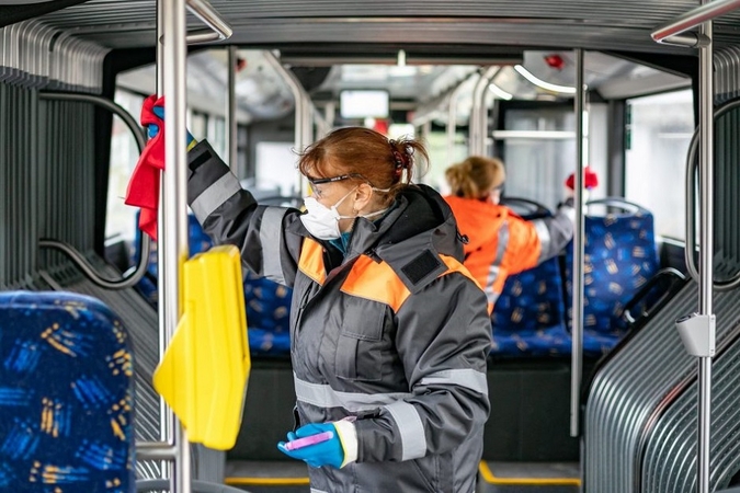 Viešasis transportas Vilniuje: keleivių srautai pamažu auga, keičiami tvarkaraščiai