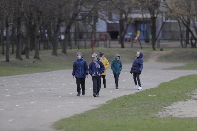 A. Lukašenka pareiškė nusprendęs atnaujinti pamokas mokyklose
