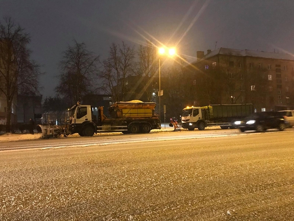 Pasipiktinę vairuotojai: kelininkai Kaune nedirba, nes per slidžios gatvės?
