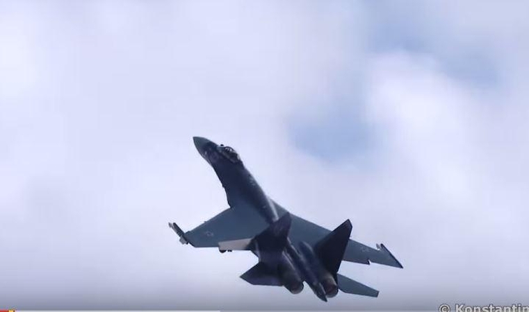 Supermanevrai ore su-35S naikintuvu