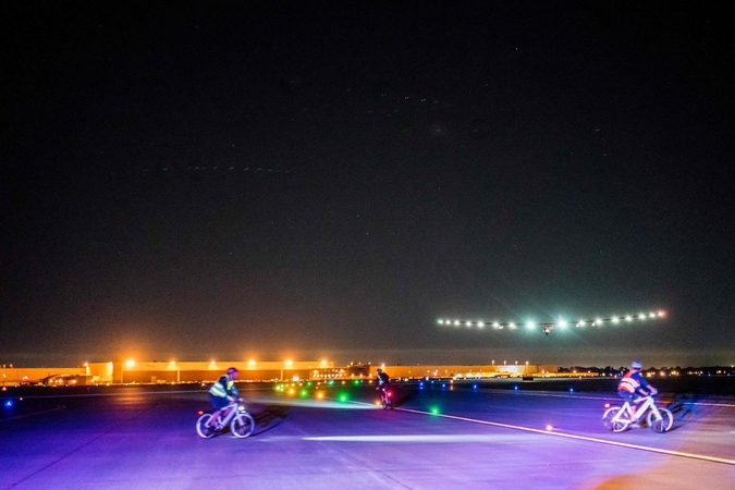 Tęsdamas rekordinį skrydį „Solar Impulse 2“ nusileido Oklahomoje