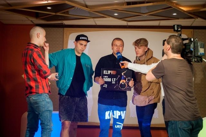 Grupė "Ba."