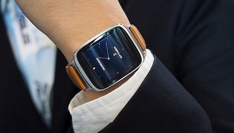 Pristatytas išmanusis laikrodis "ASUS ZenWatch"
