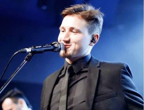„Makchu Pikchu“ pristato naują vokalistą ir dainą romantiškiems paryčiams