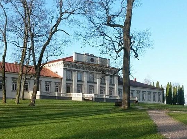 "Taujėnų dvaras"