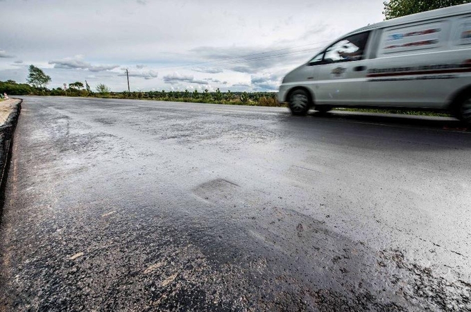 Naujai sutvarkytame Raudondvario plente užfiksuota defektų