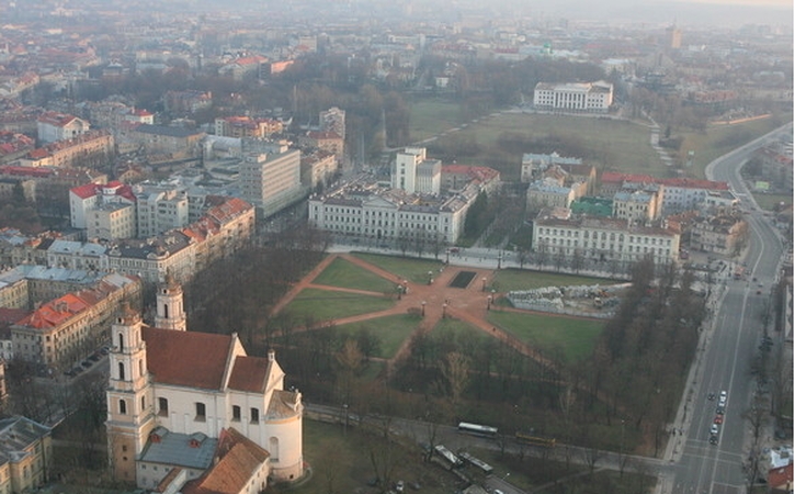 Naujoje Lukiškių aikštės koncepcijoje - regionų kalneliai