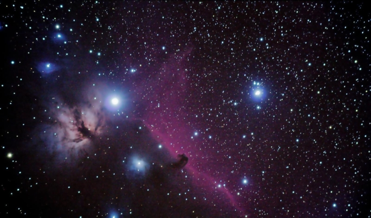 Astronomai suglumę: visatoje trūksta 80 proc. šviesos