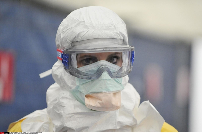 Žurnalas „Time“ metų žmonėmis paskelbė su Ebola kovojančius medikus