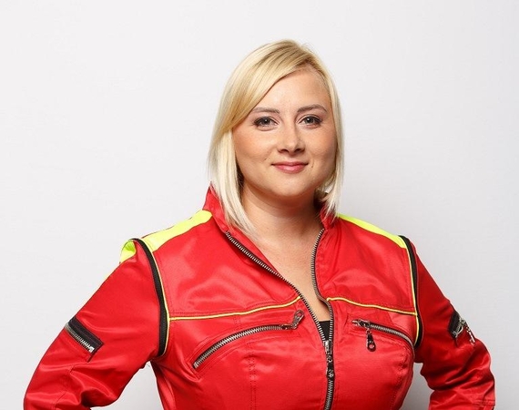 S. Žutautienė „TV Pagalbos“ uniformą keičia į pramoginių šokių sukneles