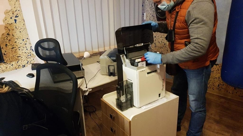 Kaune sulaikyti vairuotojo pažymėjimų, brandos atestatų ir kitų dokumentų padirbinėtojai