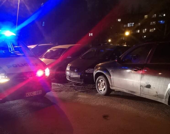Klaipėdoje vyrą pervažiavo jo paties automobilis, kurį užvedė viduje sėdėjusi žmona