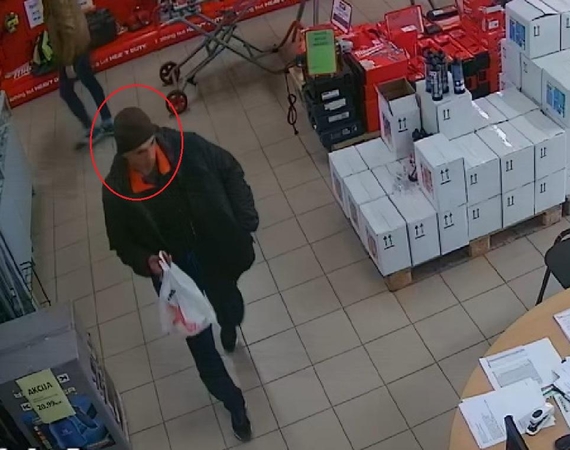 Policija aiškinasi, kas Kaune įvykdė vagystę (šis asmuo gali padėti tyrimui)